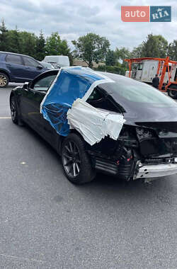 Седан Tesla Model 3 2021 в 