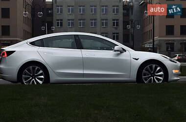 Седан Tesla Model 3 2018 в 