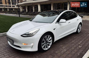 Седан Tesla Model 3 2018 в 