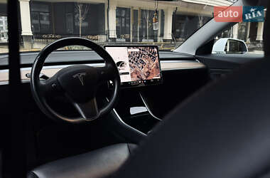 Седан Tesla Model 3 2018 в 