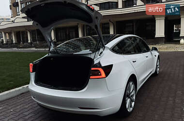 Седан Tesla Model 3 2018 в 