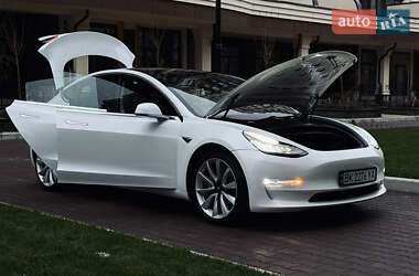 Седан Tesla Model 3 2018 в 