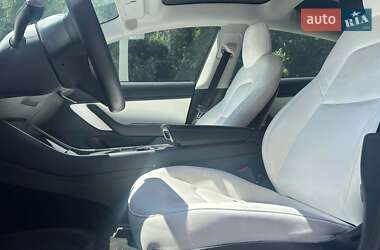 Седан Tesla Model 3 2019 в 