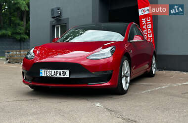 Седан Tesla Model 3 2018 в 