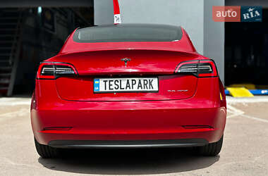 Седан Tesla Model 3 2018 в 