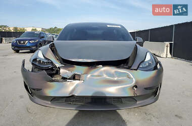 Седан Tesla Model 3 2021 в 
