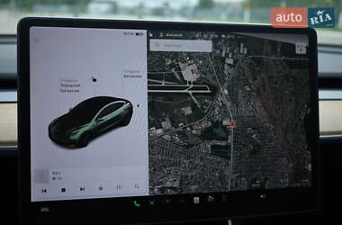 Седан Tesla Model 3 2020 в 