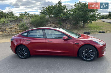 Седан Tesla Model 3 2019 в 