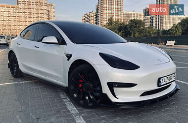 Седан Tesla Model 3 2022 в Києві