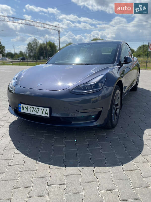 Tesla Model 3 2022