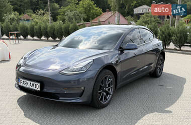 Седан Tesla Model 3 2019 в 