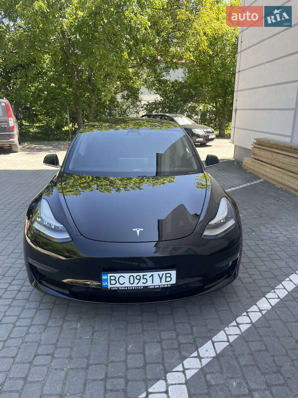 Седан Tesla Model 3 2018 в 