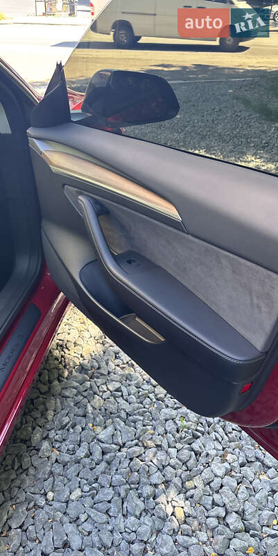 Седан Tesla Model 3 2022 в Чернівцях