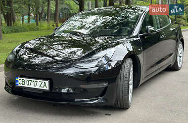 Седан Tesla Model 3 2022 в 
