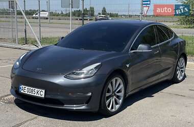 Седан Tesla Model 3 2018 в 
