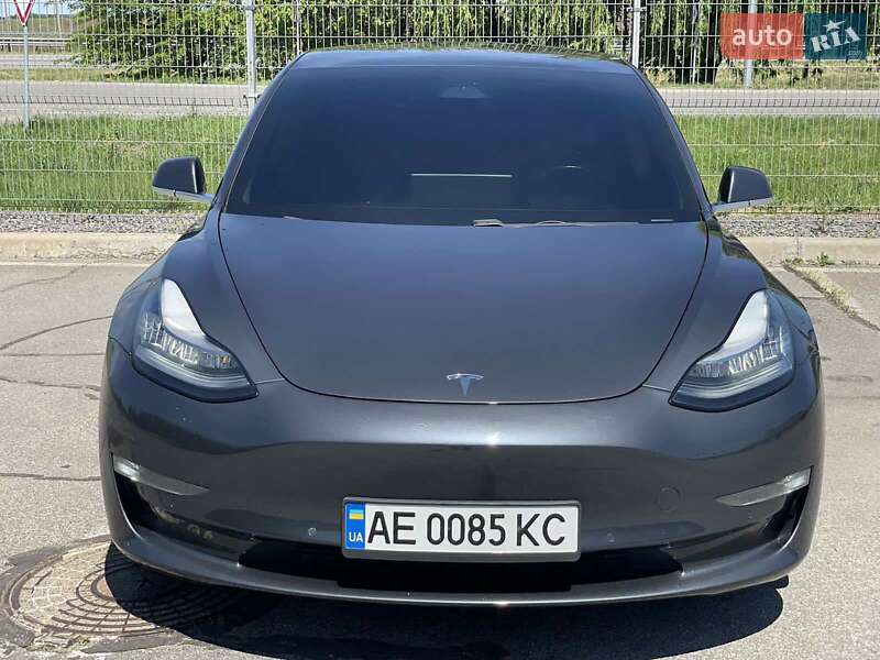 Седан Tesla Model 3 2018 в Днепре