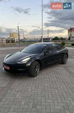 Седан Tesla Model 3 2019 в 