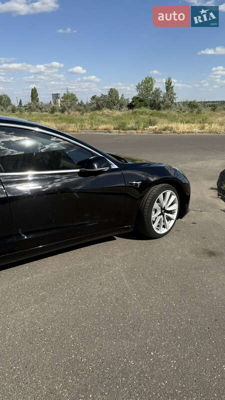 Седан Tesla Model 3 2019 в Миколаєві