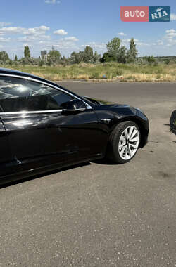 Седан Tesla Model 3 2019 в 
