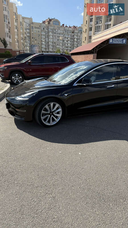 Седан Tesla Model 3 2019 в Миколаєві