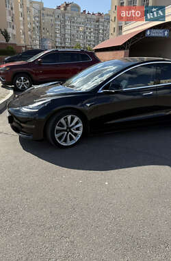 Седан Tesla Model 3 2019 в 