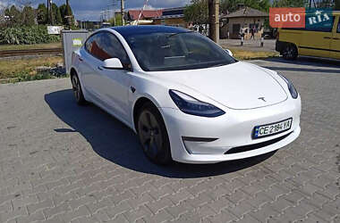 Седан Tesla Model 3 2022 в 