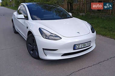 Седан Tesla Model 3 2022 в 