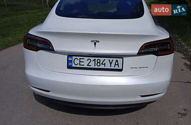 Седан Tesla Model 3 2022 в 