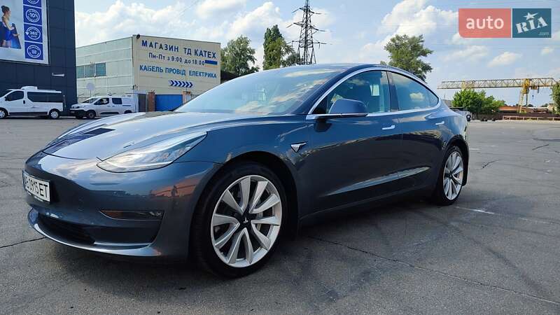 Tesla Model 3 2019
