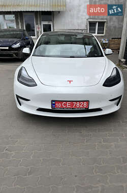 Седан Tesla Model 3 2021 в Львове