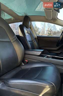 Седан Tesla Model 3 2018 в 