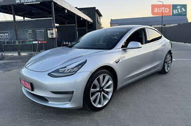 Седан Tesla Model 3 2018 в 
