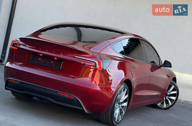 Седан Tesla Model 3 2024 в 