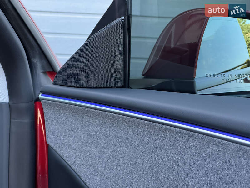 Седан Tesla Model 3 2024 в Виннице