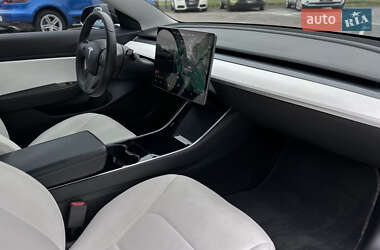 Седан Tesla Model 3 2019 в 