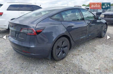 Седан Tesla Model 3 2021 в 