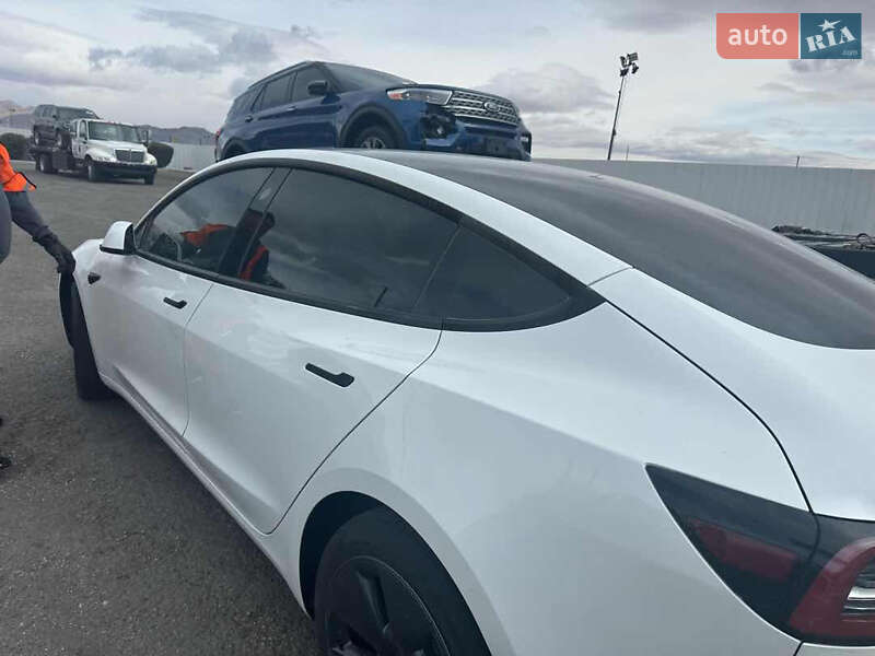 Седан Tesla Model 3 2022 в Львові