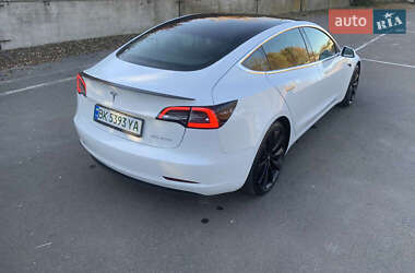 Седан Tesla Model 3 2019 в 