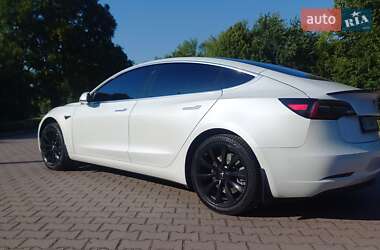 Седан Tesla Model 3 2019 в Миргороді