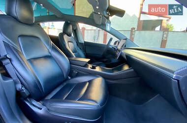 Седан Tesla Model 3 2019 в 