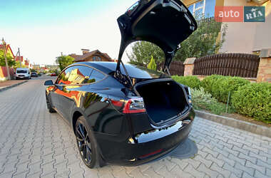 Седан Tesla Model 3 2019 в 