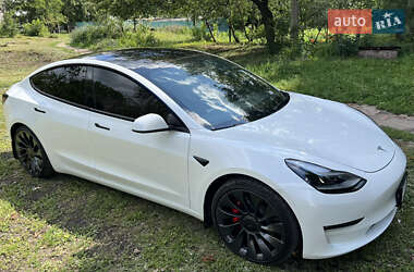 Седан Tesla Model 3 2023 в 