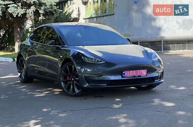 Седан Tesla Model 3 2019 в 