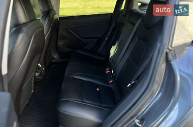 Седан Tesla Model 3 2019 в 