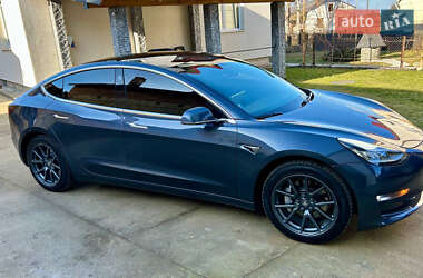 Седан Tesla Model 3 2019 в 