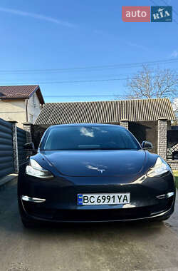 Седан Tesla Model 3 2019 в 