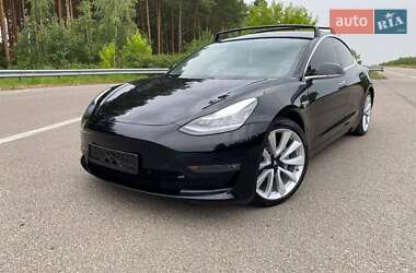 Седан Tesla Model 3 2018 в 