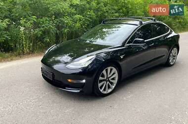 Седан Tesla Model 3 2018 в 