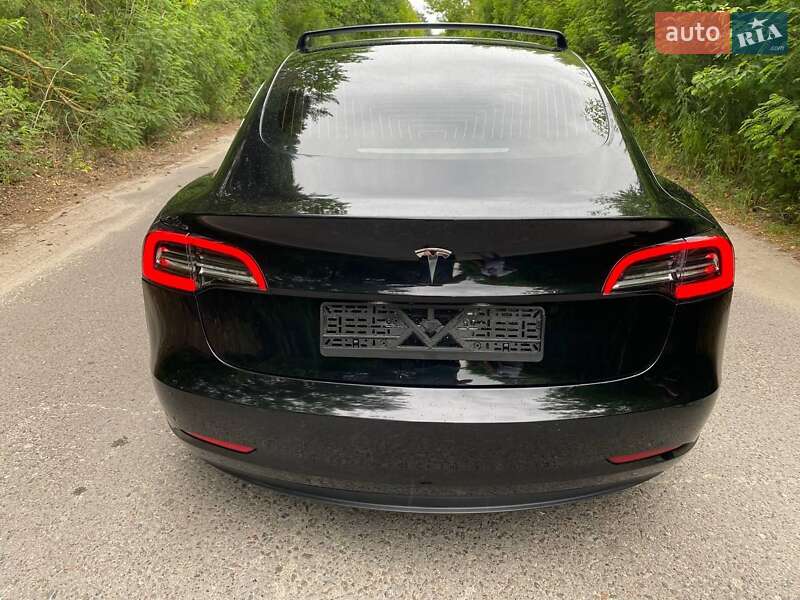 Седан Tesla Model 3 2018 в Ковеле