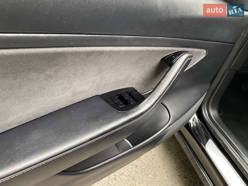 Седан Tesla Model 3 2018 в Ковеле